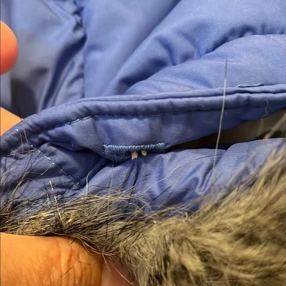 Girls Columbia Blue Fitted Puffer with Faux Fur Hood sz Med - Picture 11 of 12